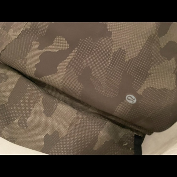 Lululemon Jacket - Picture 3 of 4